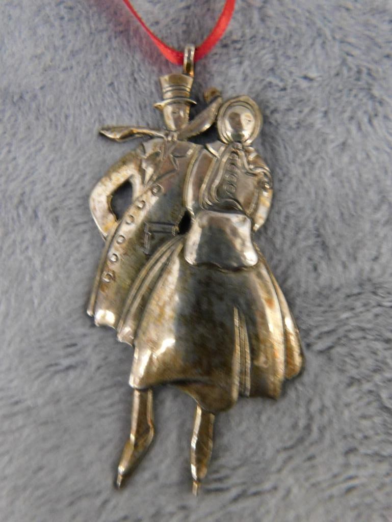 Sterling Silver - Hand and Hammer Victorian Ice Skaters Ornament - 12.7 Grams - 6