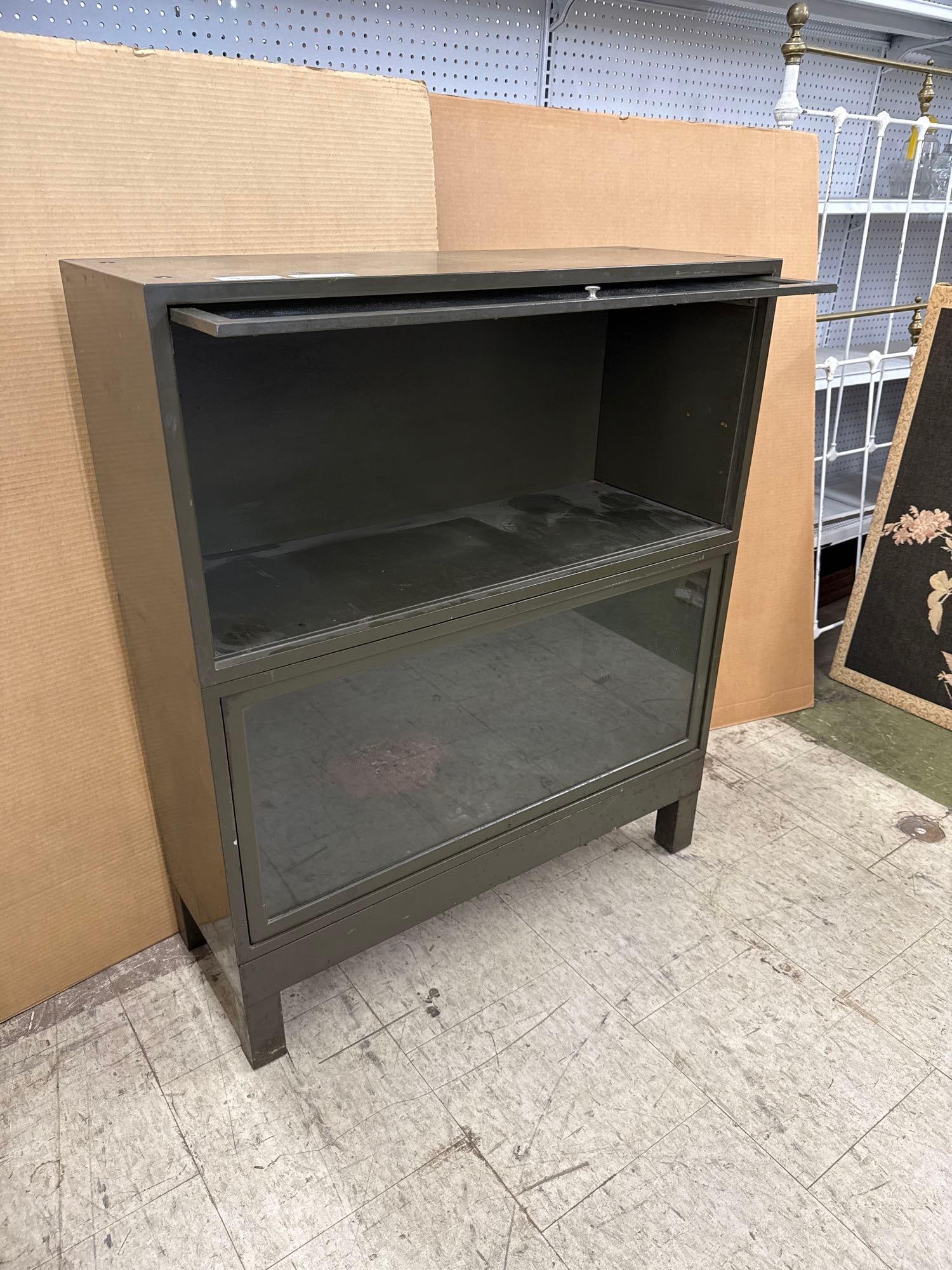Metal shelves with glass front - 2