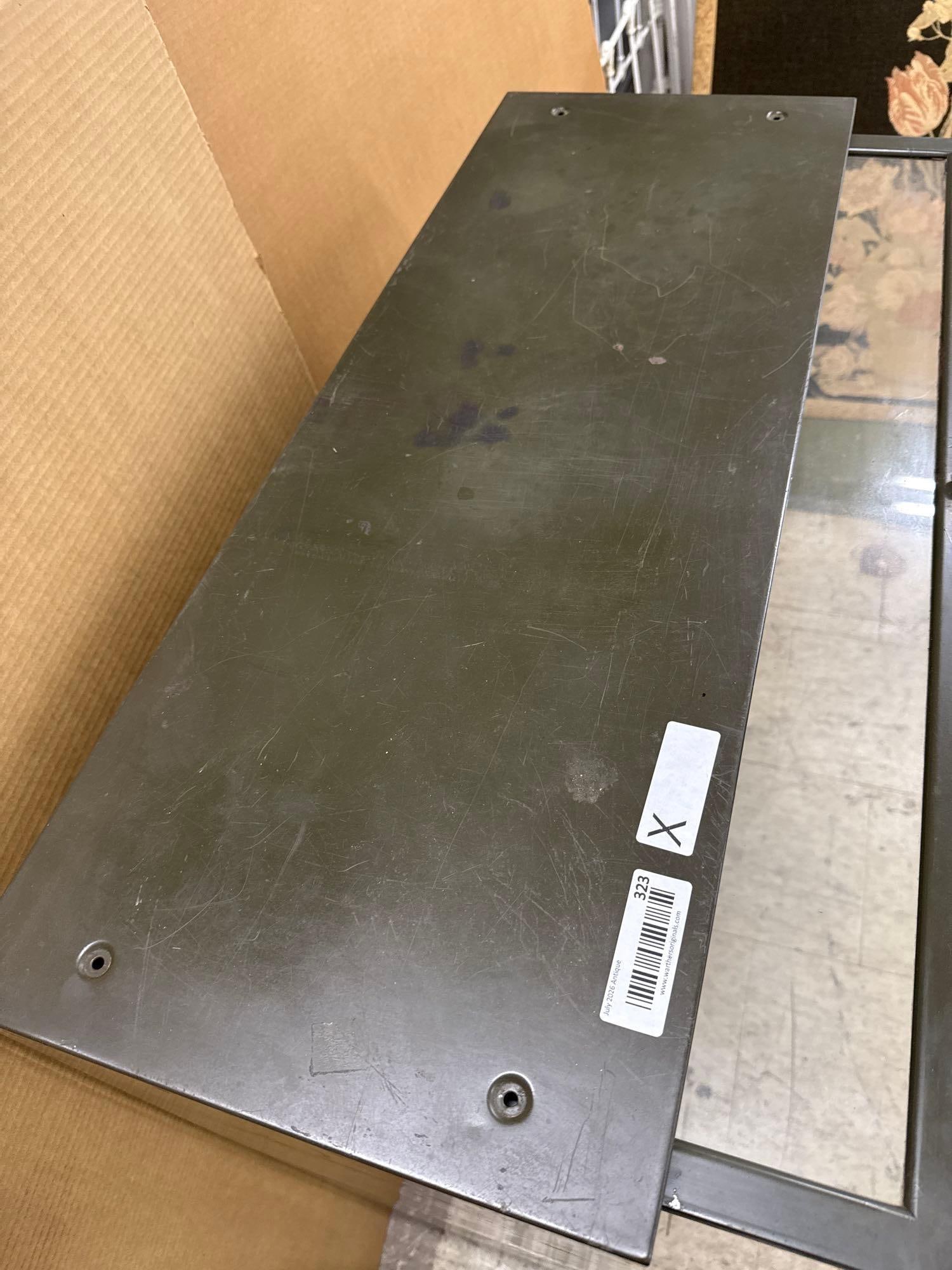 Metal shelves with glass front - 3