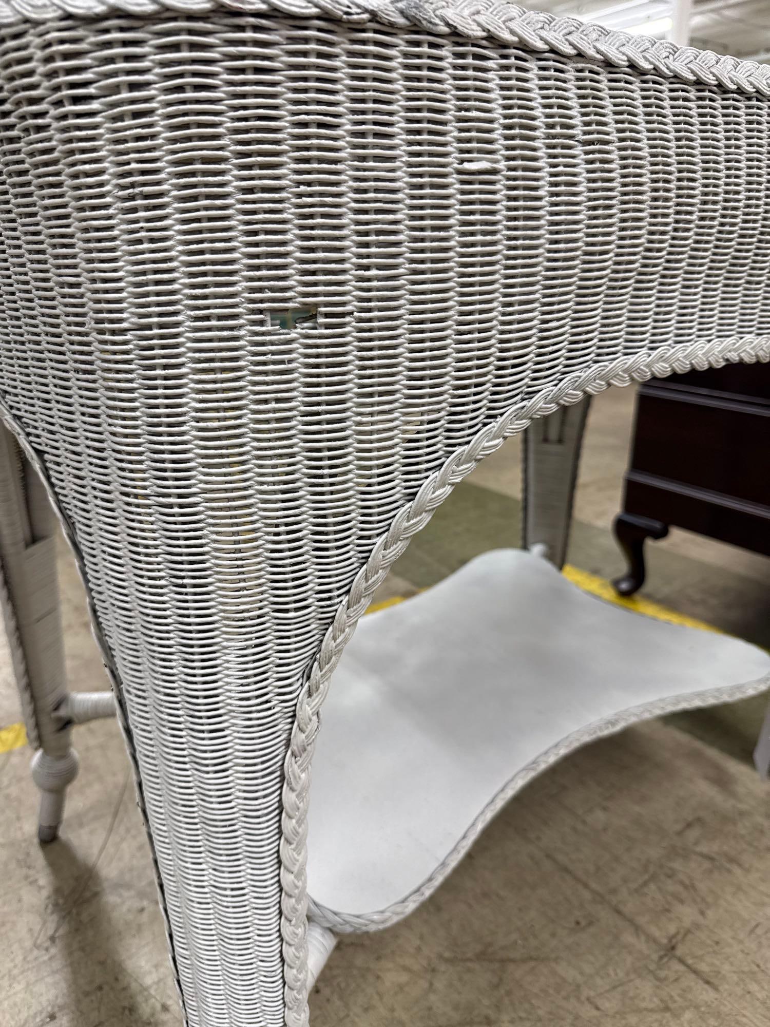White wicker table - 3