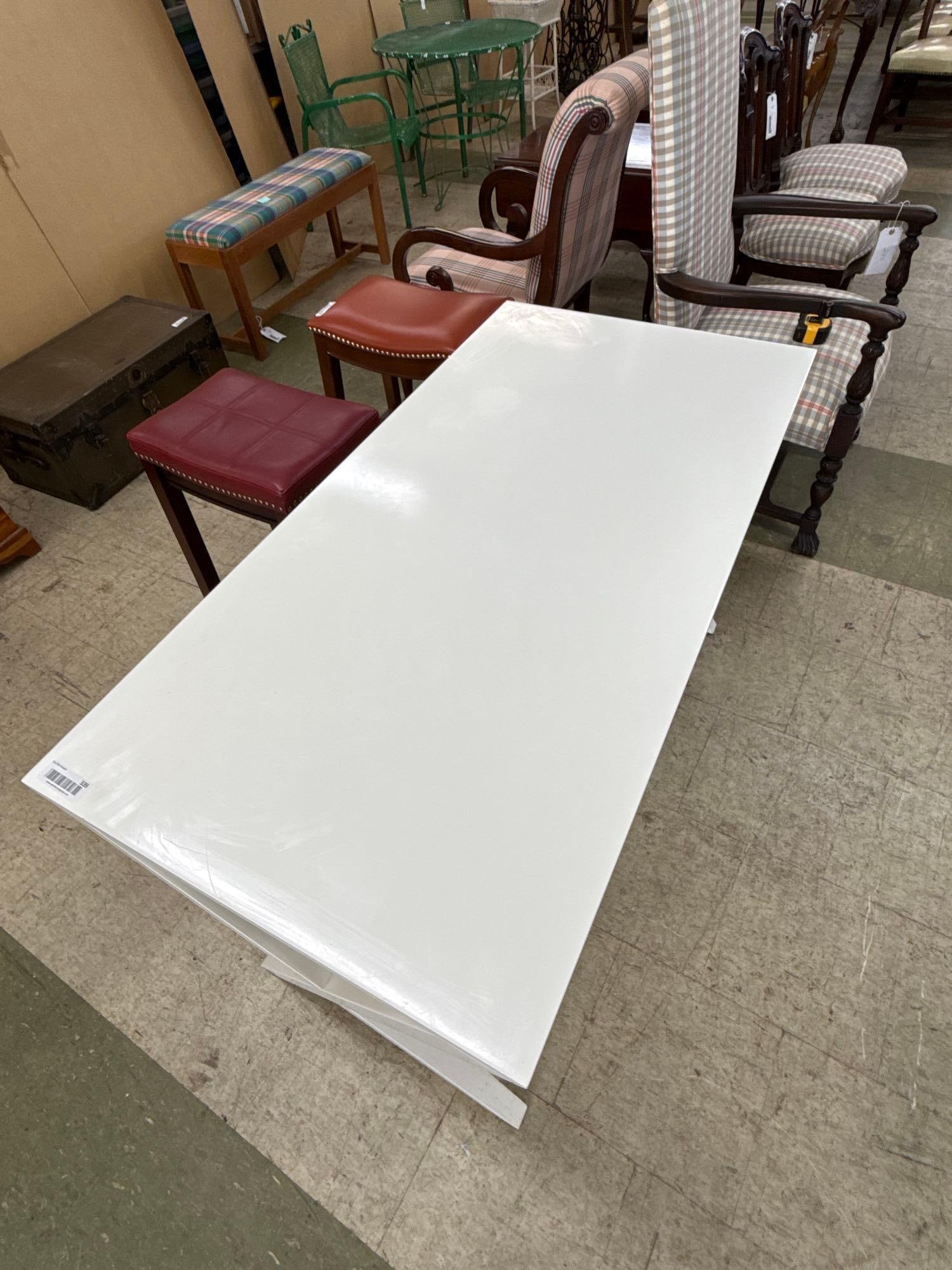 White veneer table - 5