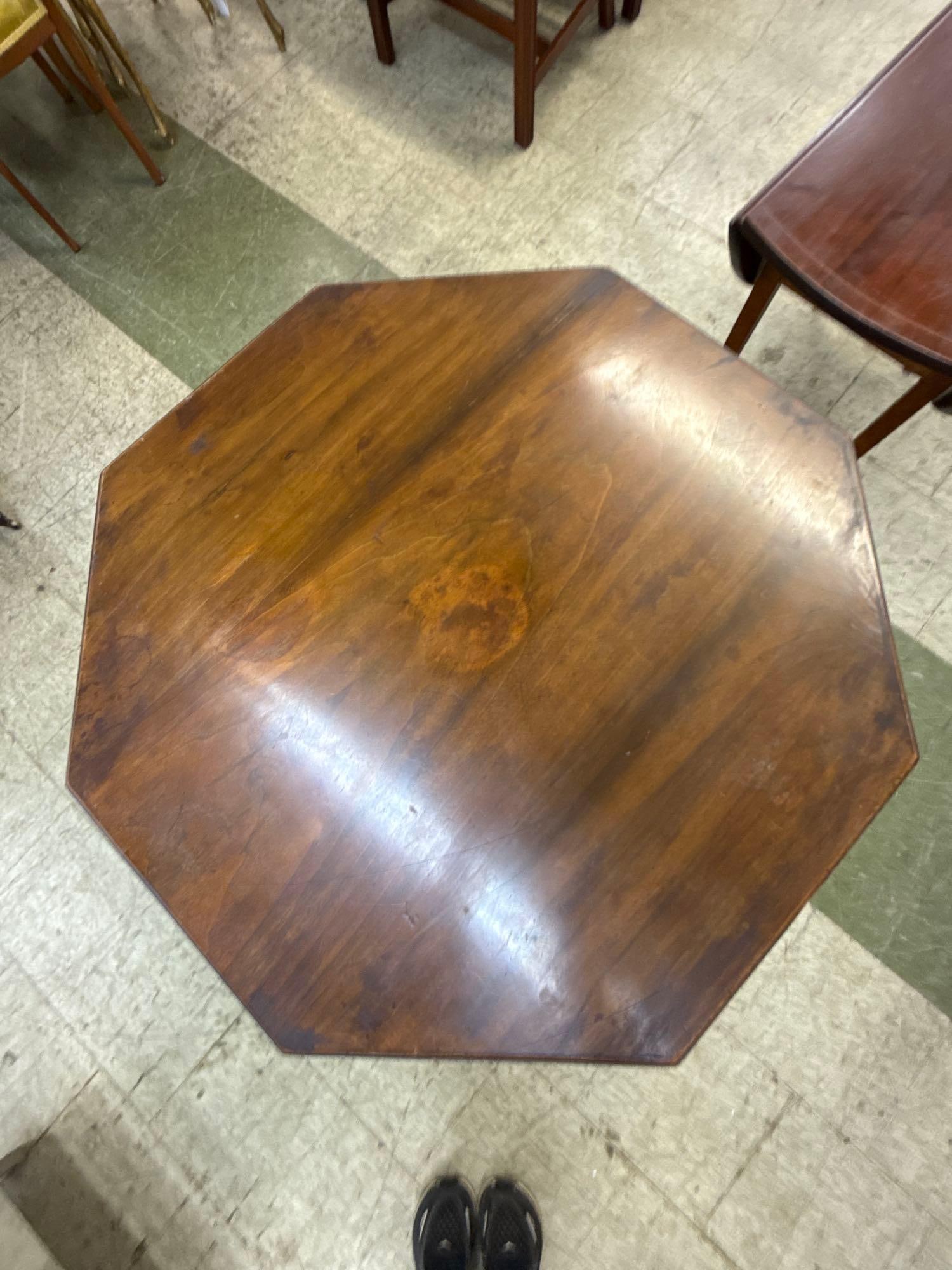 octagonal table - 4