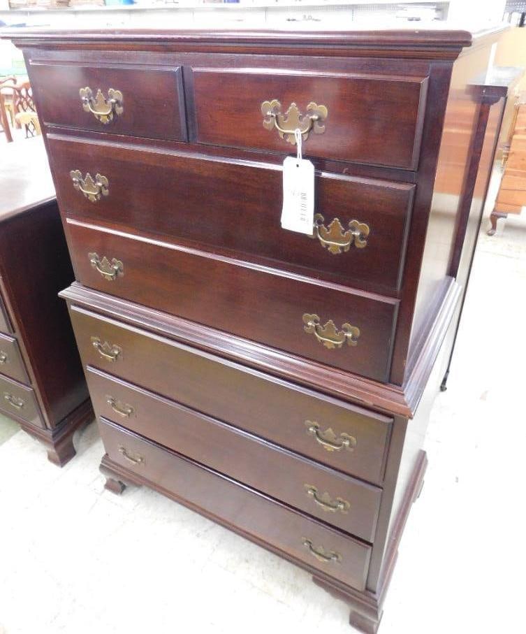 mahogany dresser with drawers (1 of 10)