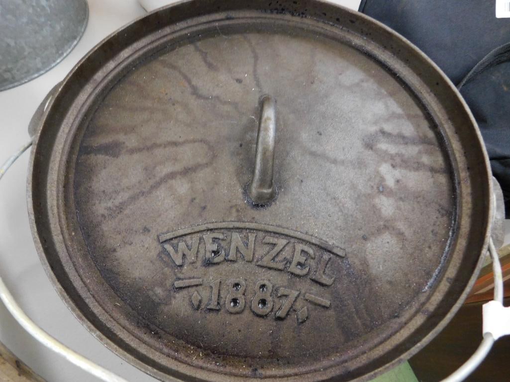 Wenzel brand cast-iron lidded pot with carrying case - 3