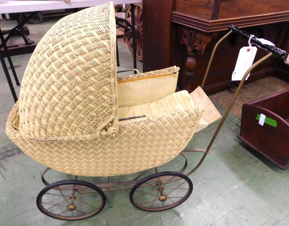 antique wicker baby carriage: Hinge top flips 31 x 32 x 15 1/2
