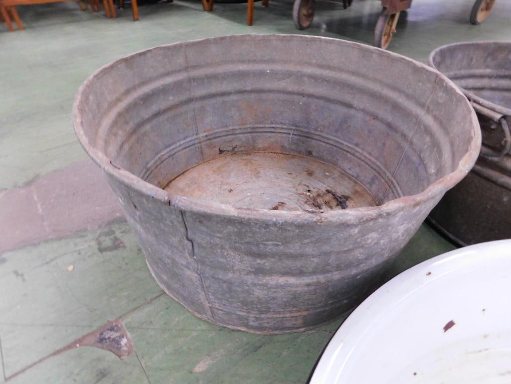 lot of three vintage tubs - 4