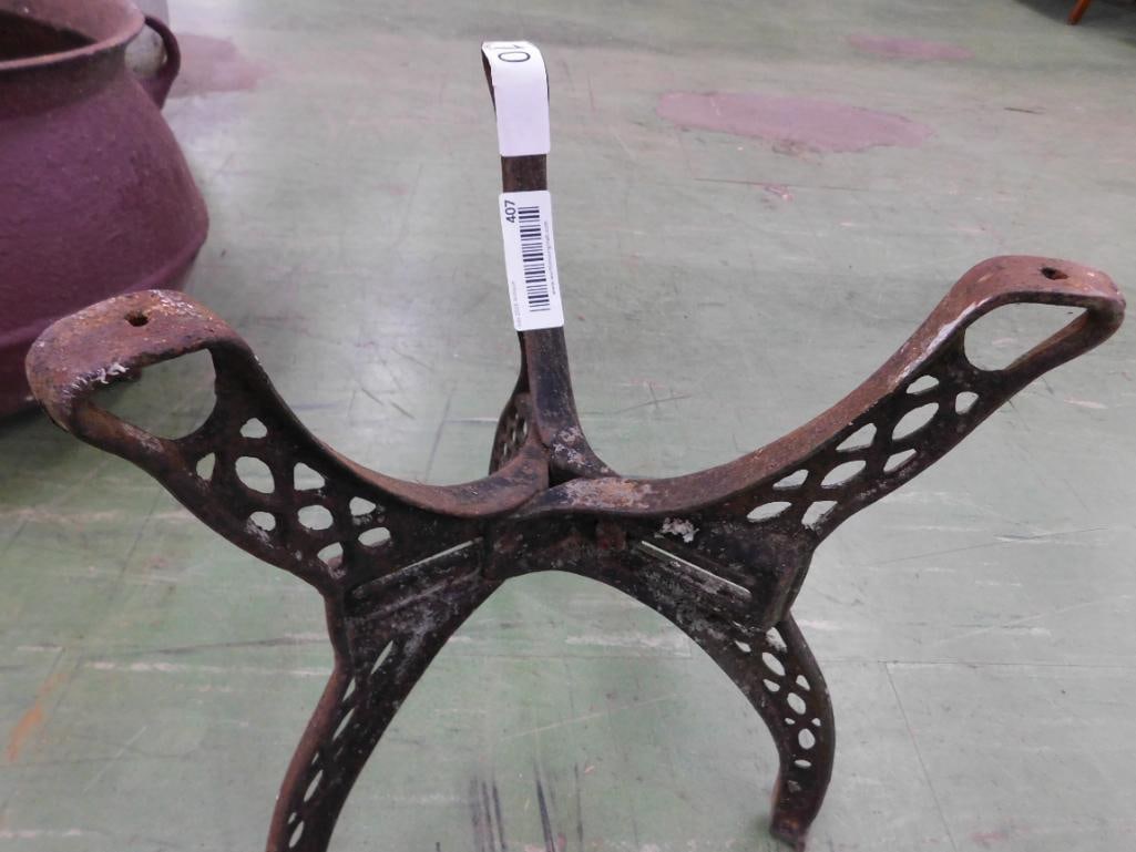 antique cast-iron base - 5
