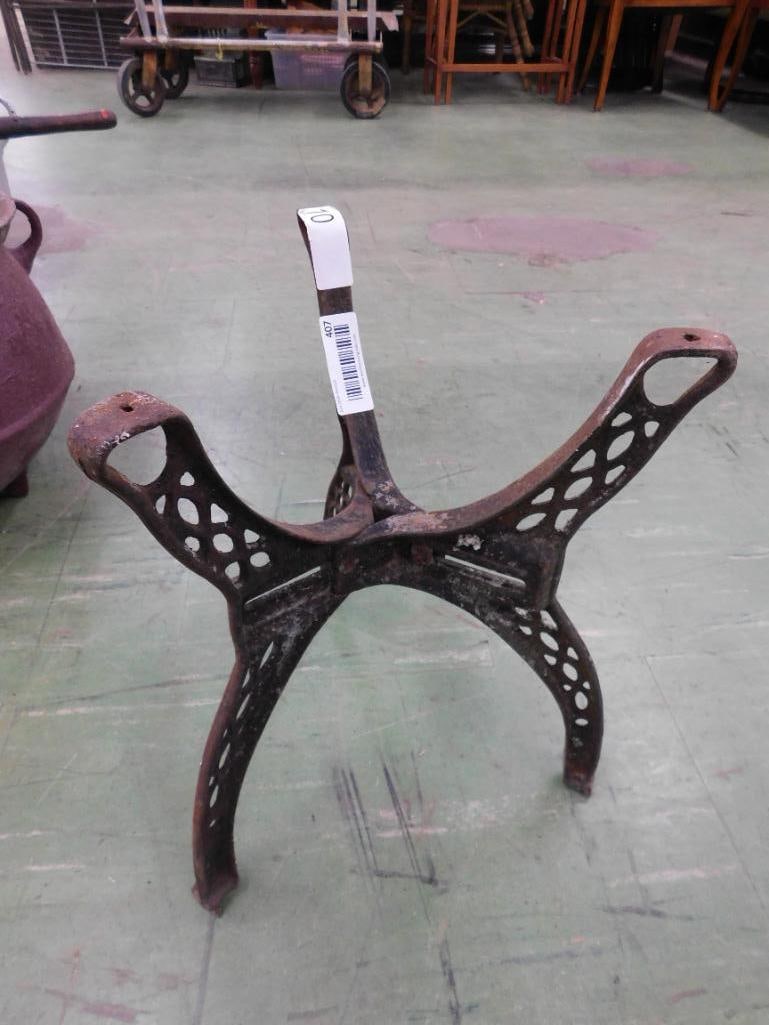 antique cast-iron base - 7