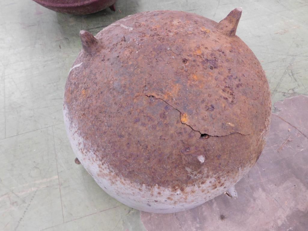 Cast Iron 3 Footed Pot / Kettle - 13.5" x 22" - 4