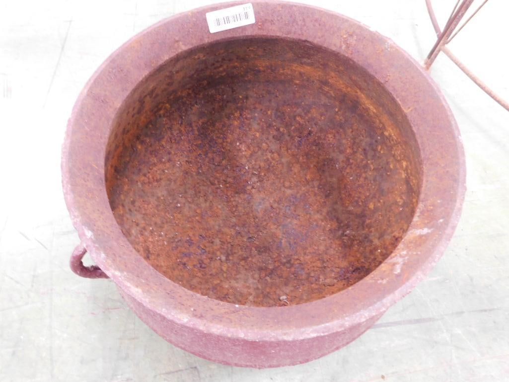 Cast Iron 3 Footed Pot / Kettle - 12.5" x 17.5" - Feet worn off - 2