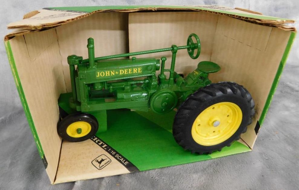 Ertl 1/16 Scale 1934 John Deere Model A Tractor - #539DO - Original Box: See Photos For Condition and Details