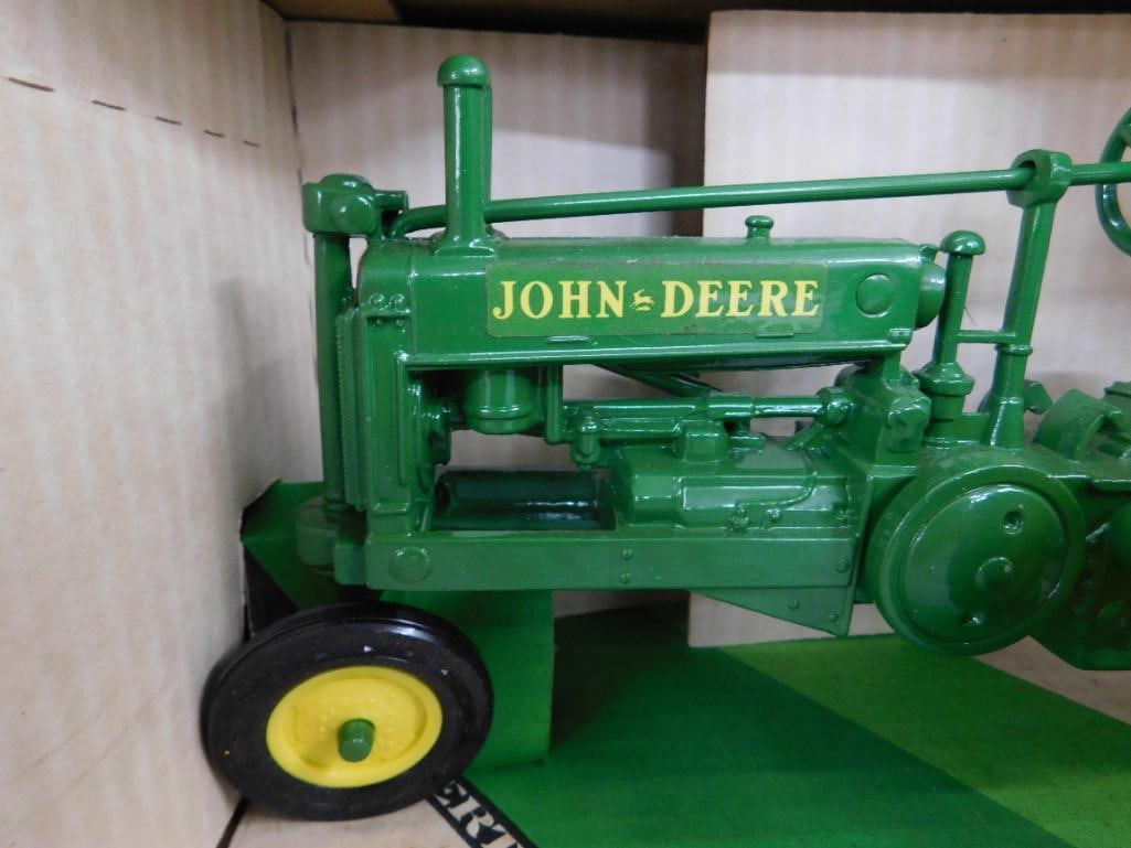 Ertl 1/16 Scale 1934 John Deere Model A Tractor - #539DO - Original Box - 6