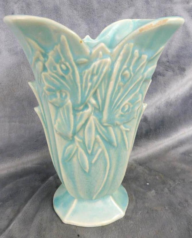 Vintage Nelson McCoy Pottery Vase - Chip On Base - 9" x 6" x 4": See Photos For Condition and Details
