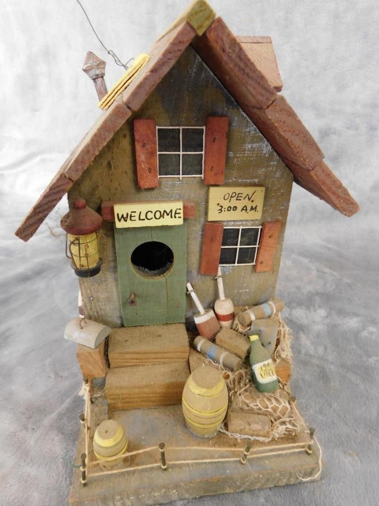 Modern "Loive Bait" Wood Birdhouse - 9" x 5.25" x 10" - 2