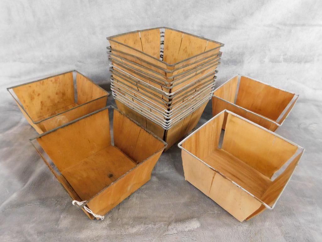 Group of 20 Vintage Berry Quart Baskets - Each 3" x 5.5"x 5.5" - 7