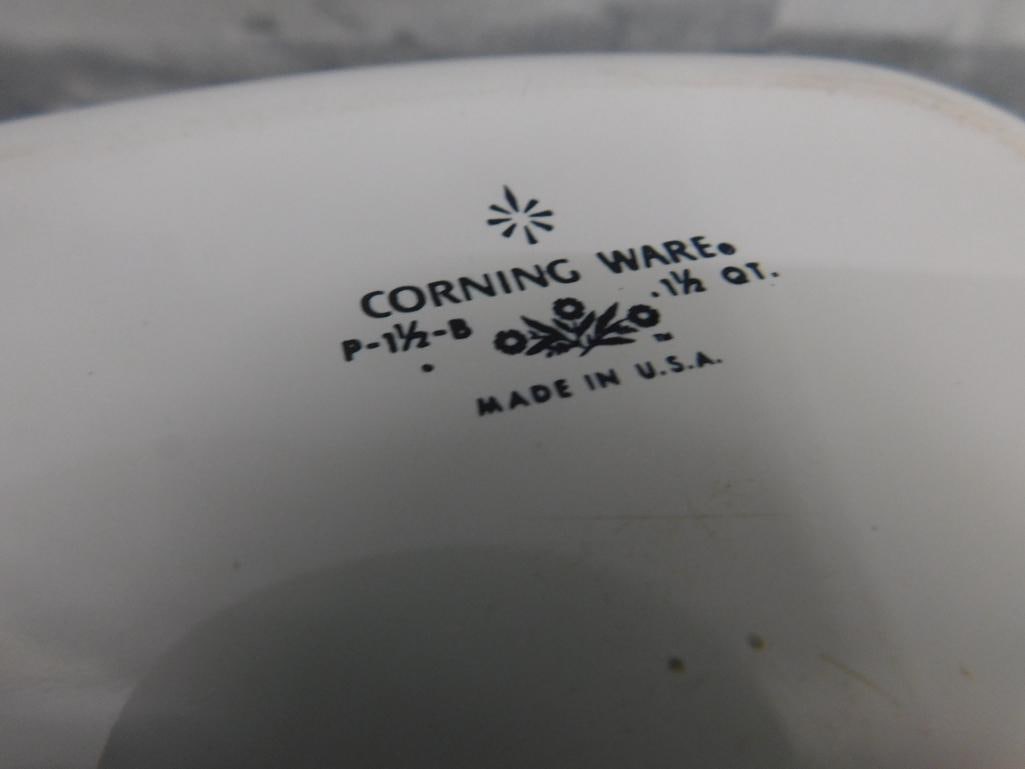 Corning Ware Blue Corn Flower Lidded Casserole - 5" x 9"x 7" - 5