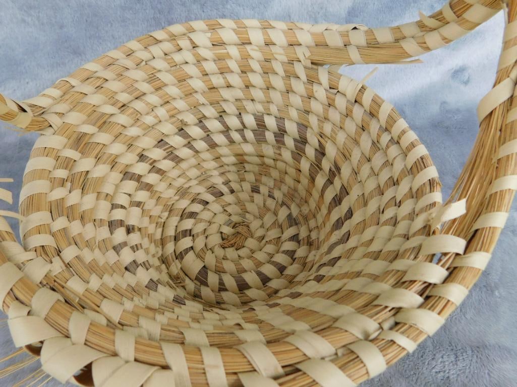 Charleston SC Sweet Grass Basket - Needs Repair - Handled - 10" x 10" x 8" - 3