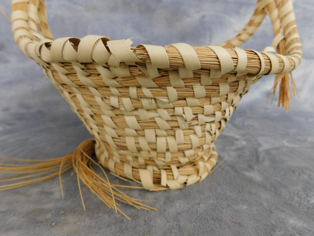 Charleston SC Sweet Grass Basket - Needs Repair - Handled - 10" x 10" x 8" - 4