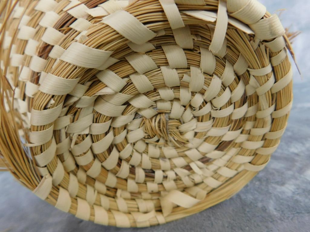 Charleston SC Sweet Grass Basket - Needs Repair - Handled - 10" x 10" x 8" - 7