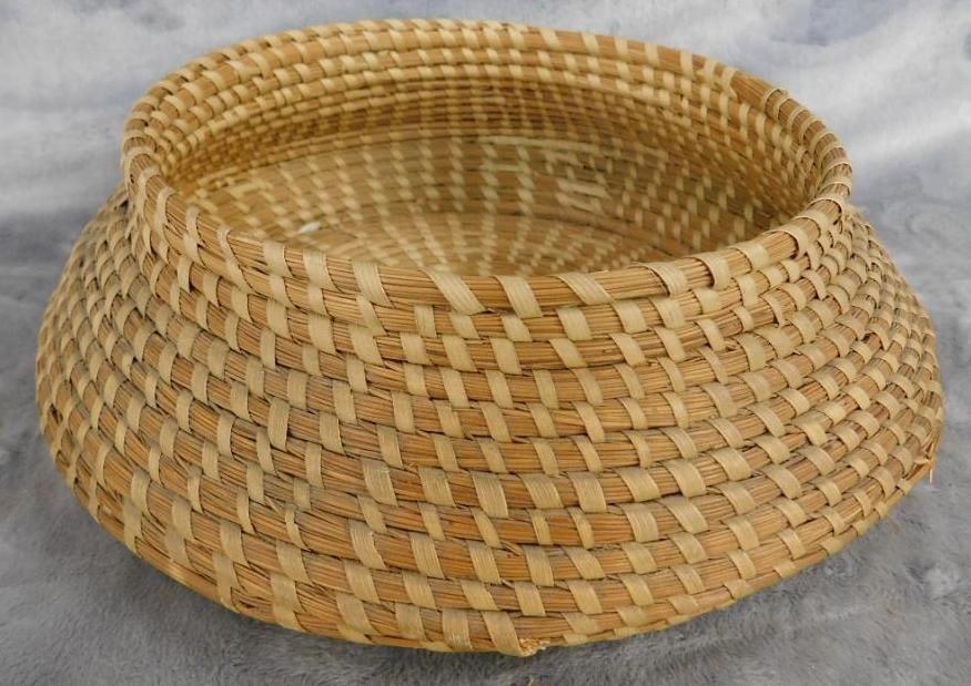Charleston SC Sweet Grass Basket - Needs Repair - Bowl - 3.5" x 10": See Photos For Condition and Details