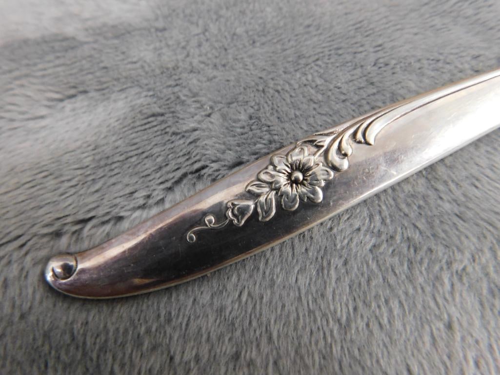 Nobility Plate - Oneida - 4 Crowns - Silver Plate Flatware Set - Magic Moment Pattern - 10