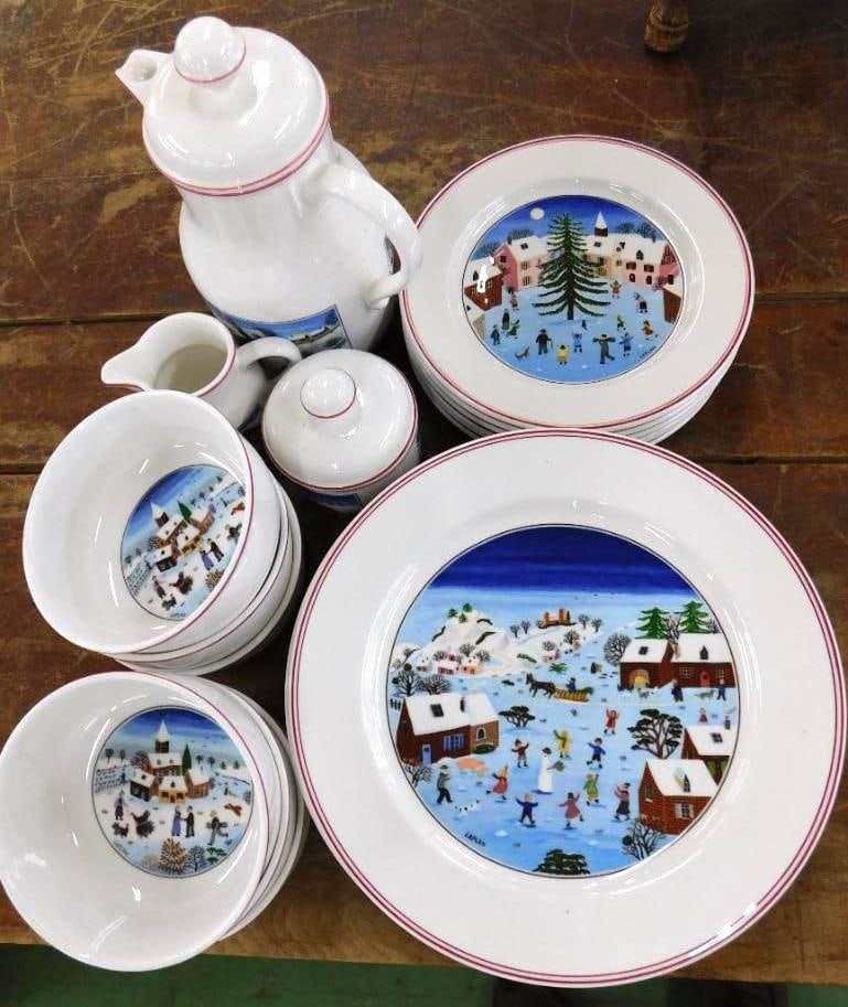 21 Piece Villeroy and Boch Plateware Set - Service For 6 - "Naif Christmas" Pattern: See Photos For Condition and Details