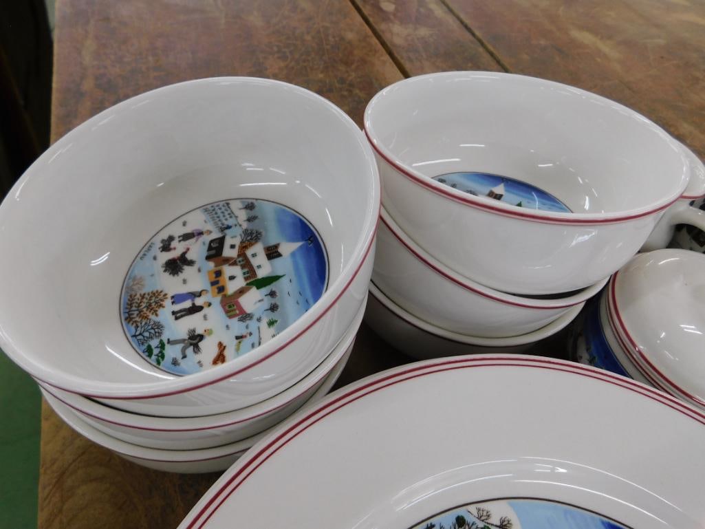 21 Piece Villeroy and Boch Plateware Set - Service For 6 - "Naif Christmas" Pattern - 6