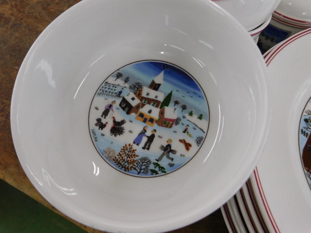 21 Piece Villeroy and Boch Plateware Set - Service For 6 - "Naif Christmas" Pattern - 7