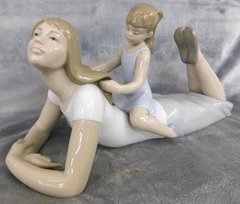 Lladro Porcelain Figure - Spain - #8291 - "Your So Pretty" - 6" x 13" x 5": See Photos For Condition and Details