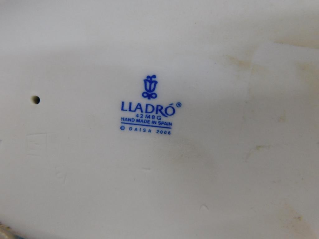 Lladro Porcelain Figure - Spain - #8291 - "Your So Pretty" - 6" x 13" x 5" - 6
