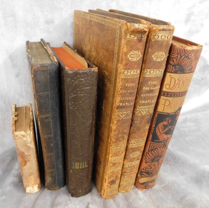 Box Lot of Old Books - "Dantes Poems" - 1834 "Vies Des Grande Capitaines Francais" V and VII: 1785 "Quinti Horath Flacci Poemata" - 1787 "oevres De Jean Racine" - 1 Book Written in Arabic - See Photos For Condition and Details
