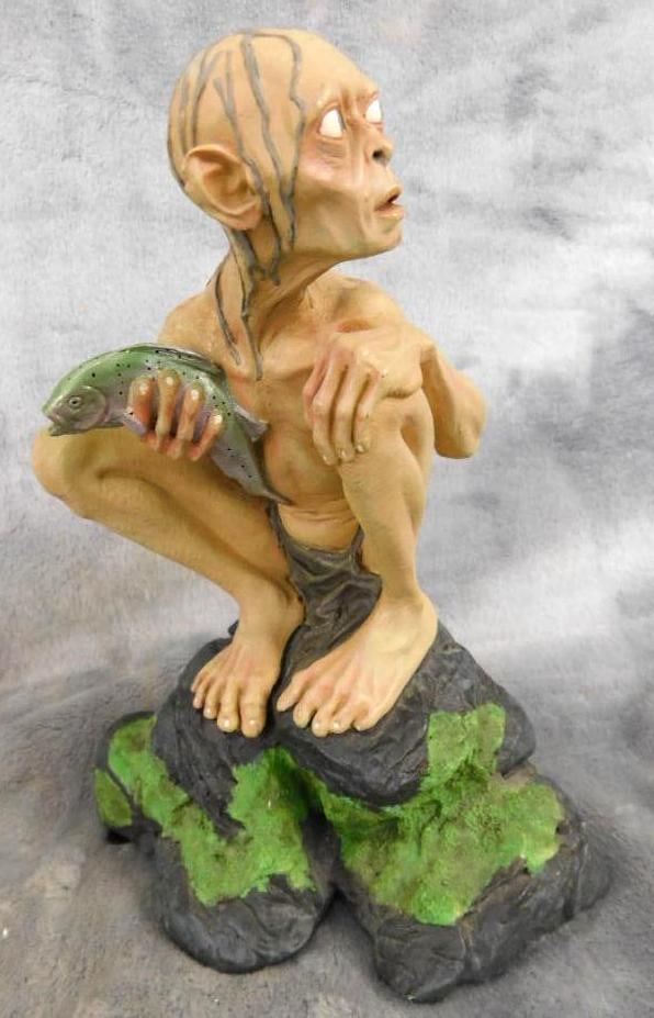 "The Lord of the Rings - Two Towers" - "Smeagol" Resin Figure - 7" x 5" x 4": See Photos For Condition and Details