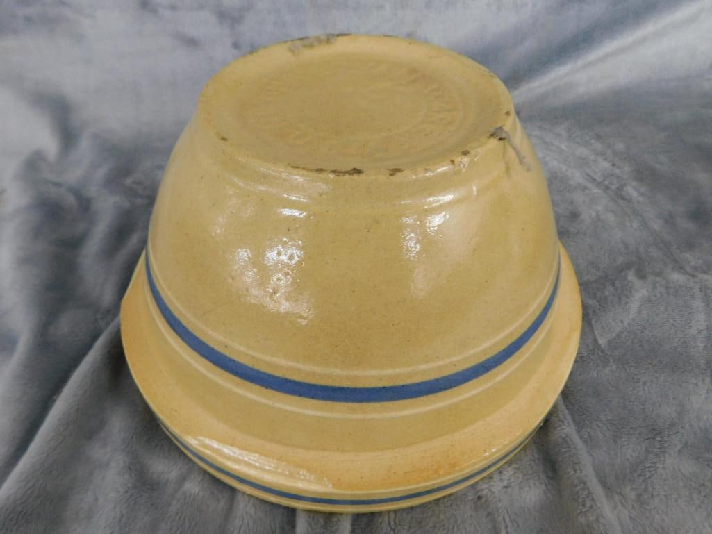 Group of 3 Vintage Mixing Bowls - USA - 4.5" x 9.5" - 2-4.5" x 9.5" - 11