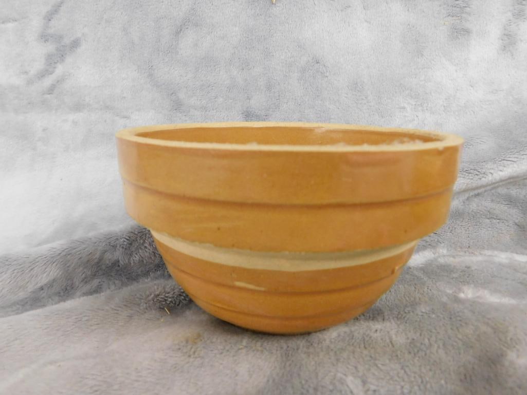 Group of 3 Small Vintage Mixing Bowls - 3" x 5" - 2.5" x 5" - 1.75" x 3.5" - 2