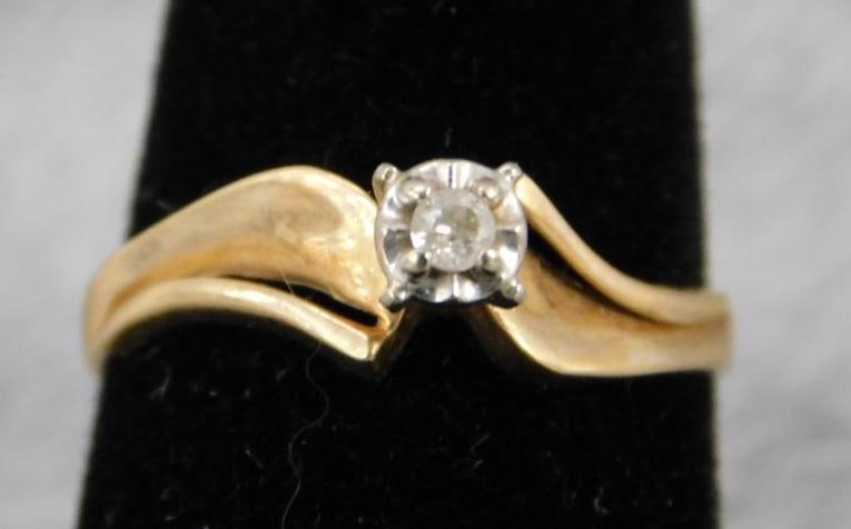10K Yellow Gold - Ring - Diamond - Size 7 - 1.63 Grams TW (1 of 7)