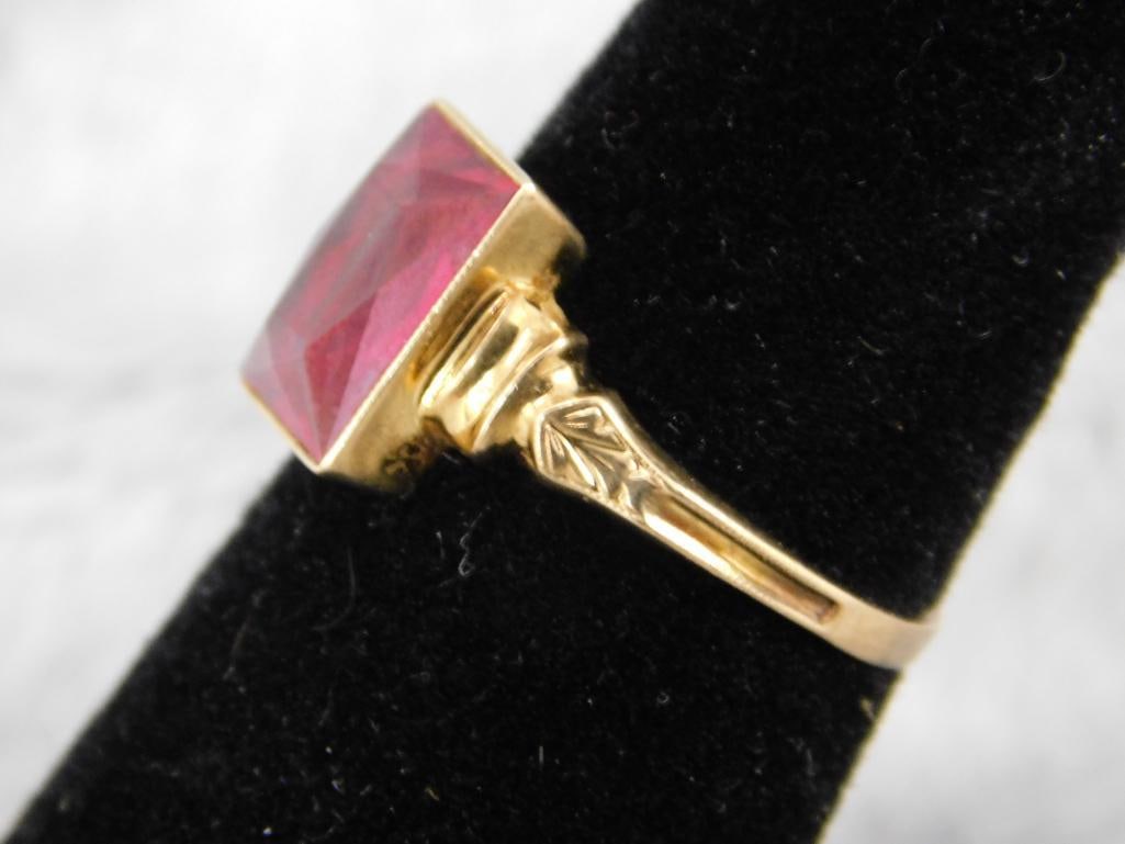10K Yellow Gold - Red Stone - Size 7 - 2.3 Grams TW - 3