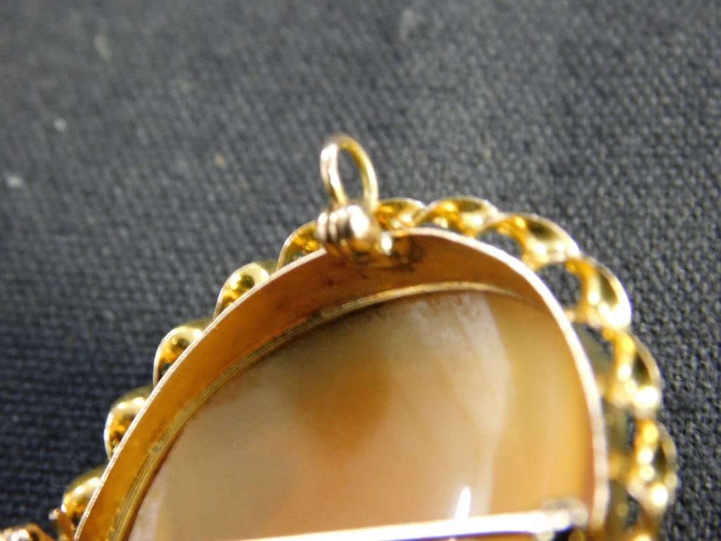 10K Yellow Gold - Cameo Pendant / Brooch - 7.73 Grams TW - 5