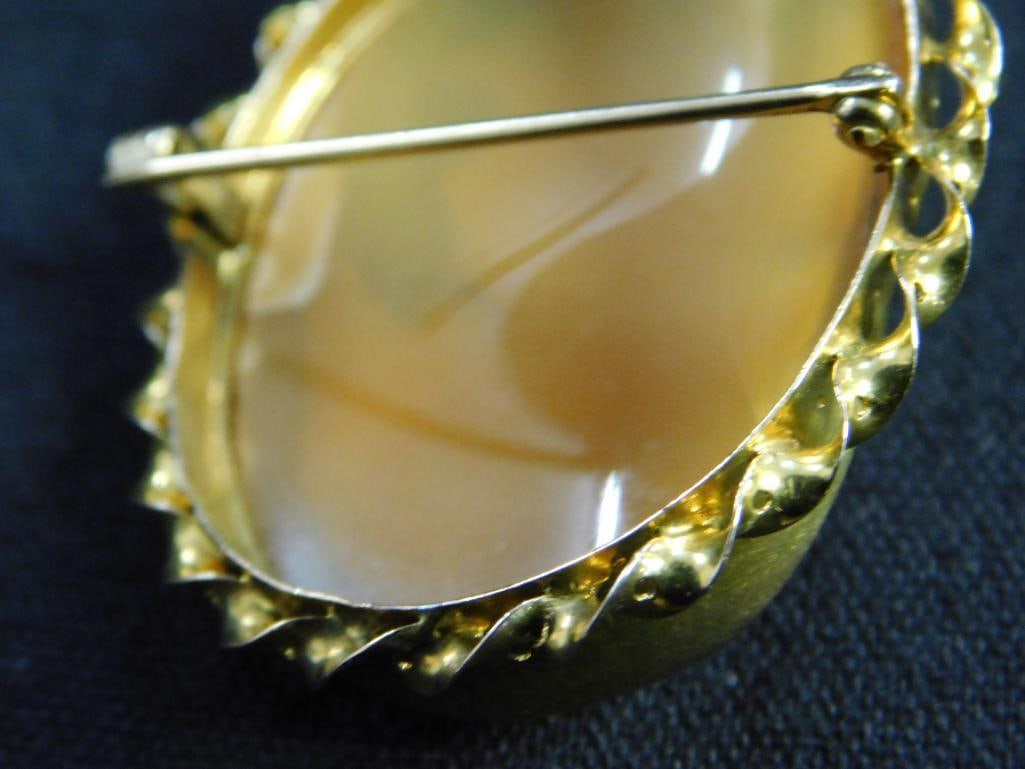 10K Yellow Gold - Cameo Pendant / Brooch - 7.73 Grams TW - 6