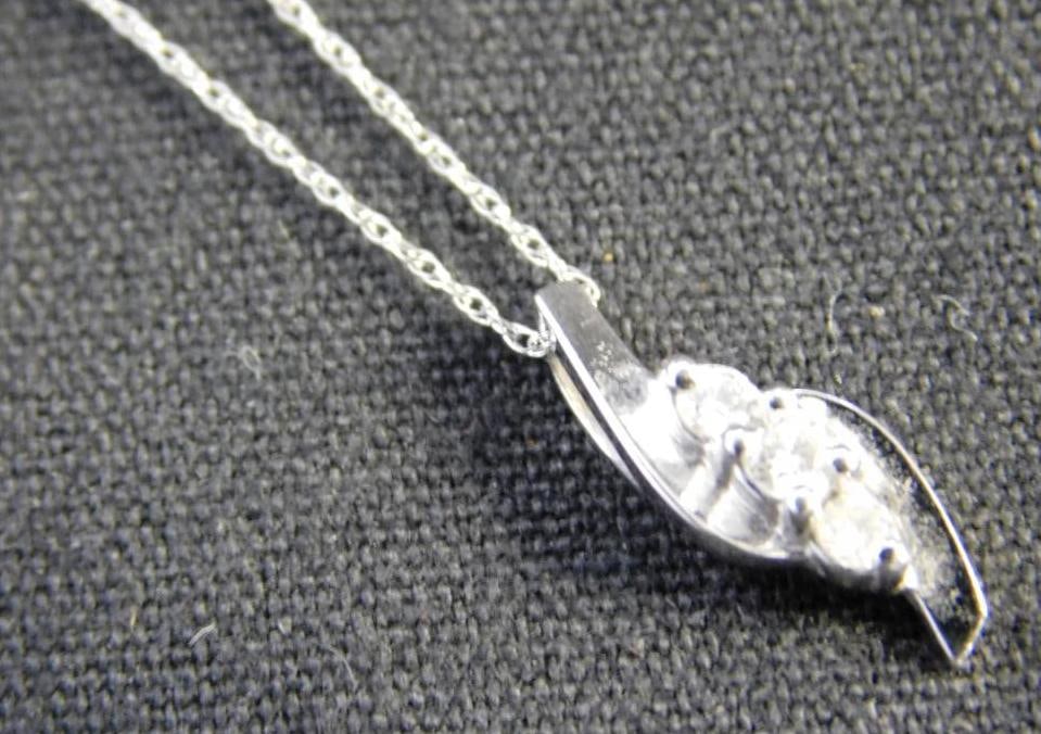 10K White Gold - 18" Pendant Necklace - Clear Stones - 1.42 Grams TW: See Photos For Condition and Details