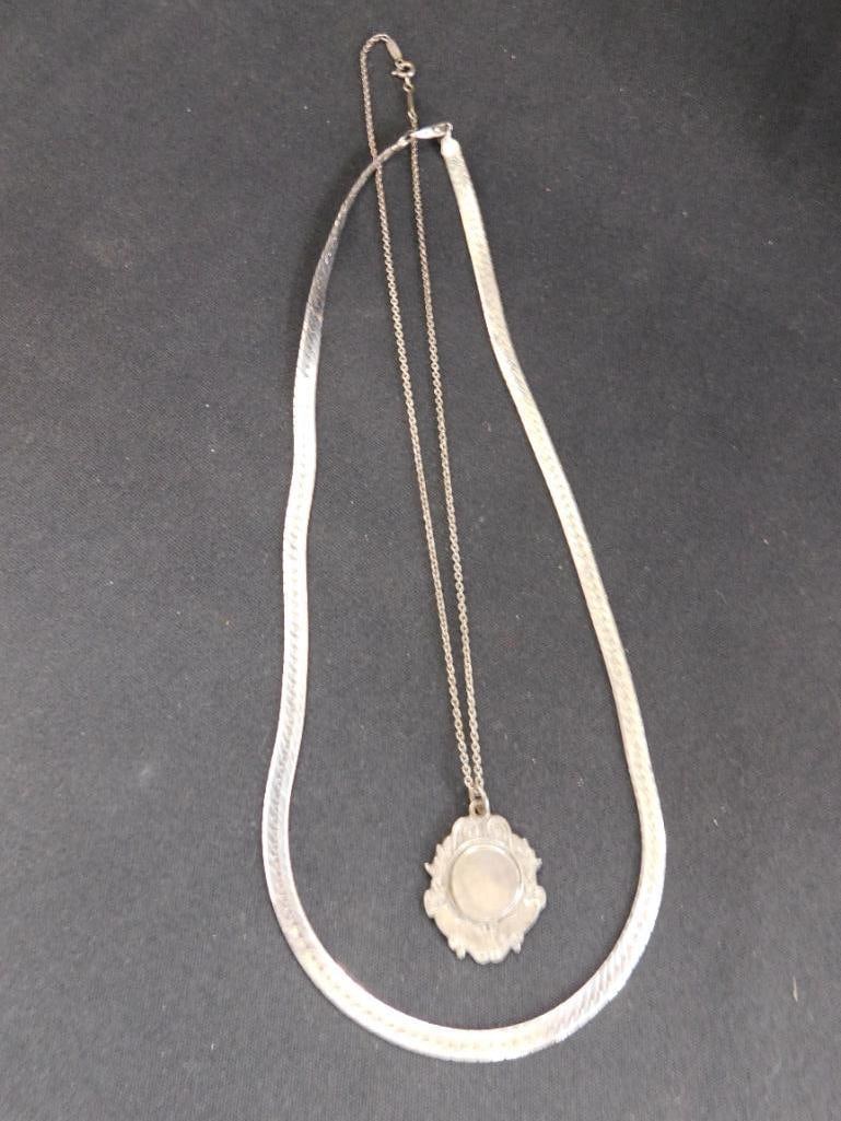 Sterling Silver - 2 Necklaces - 17.5" and 20" - 28.9 Grams - 2