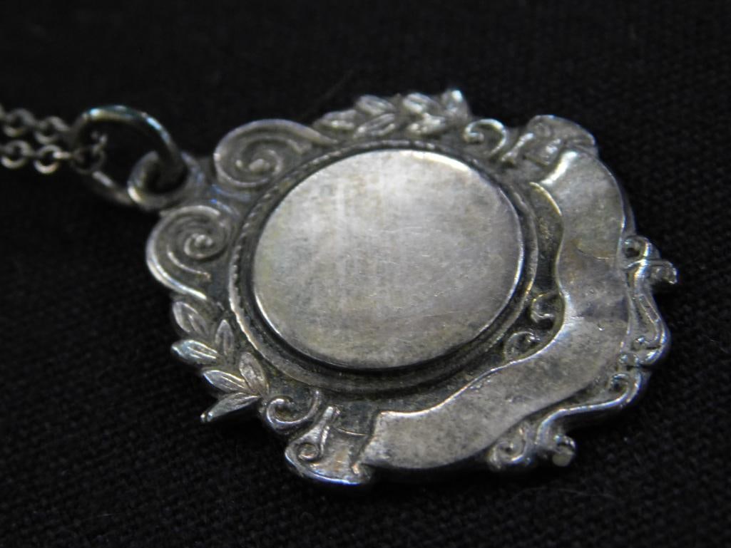 Sterling Silver - 2 Necklaces - 17.5" and 20" - 28.9 Grams - 3