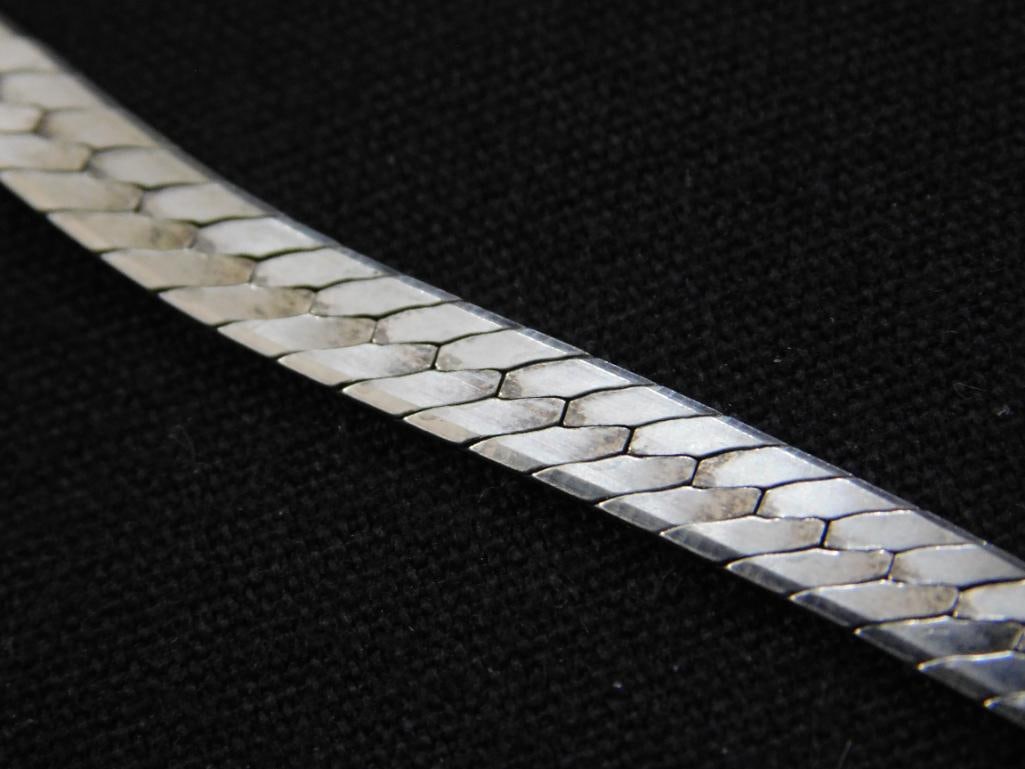 Sterling Silver - 2 Necklaces - 17.5" and 20" - 28.9 Grams - 7
