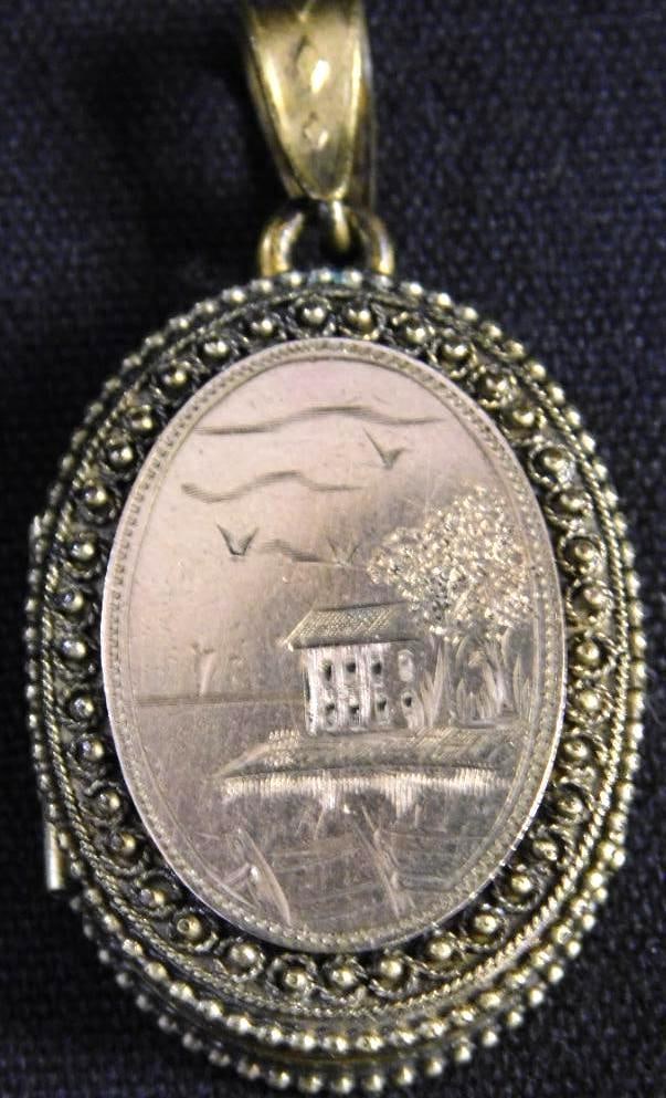 Gold Filled - W&S Blackinton Co. - Photo Locket / Pendant - 13.86 Grams: See Photos For Condition and Details