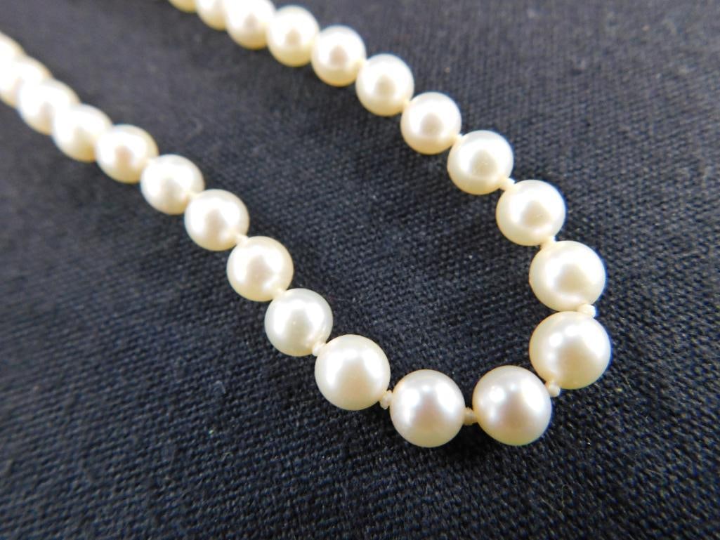 14K White Gold Clasp - Pearl Necklace - 14": See Photos For Condition and Details