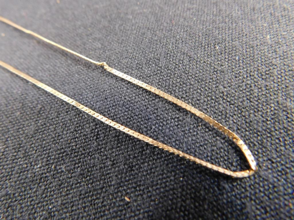14K Yellow Gold - 18" Herringbone Necklace - 1.42 Grams: See Photos For Condition and Details