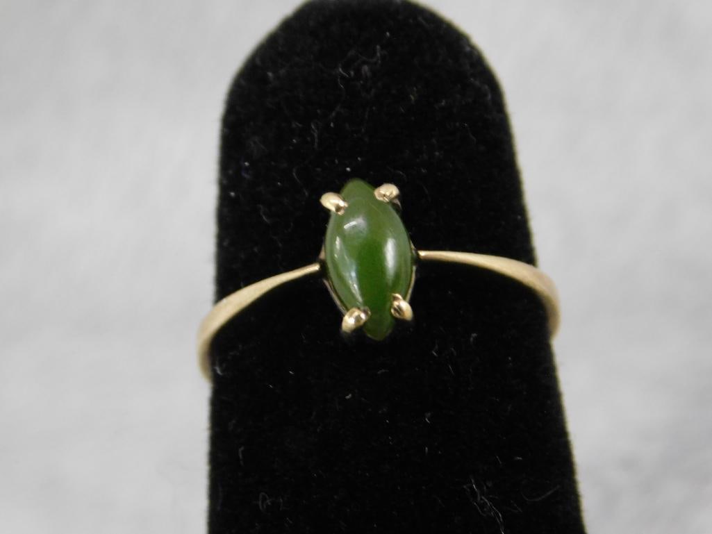 10K Yellow Gold - Jade Ring - Size 5 - 1.45 Grams TW - 7