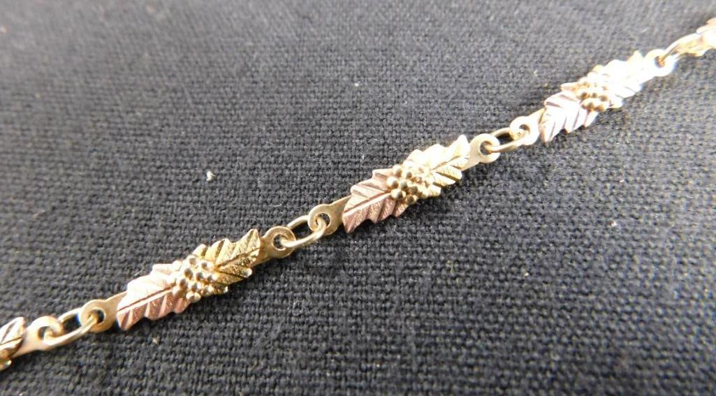 10K Tri Colored Gold - 7.5" Bracelet - 3.62 Grams: See Photos For Condition and Details