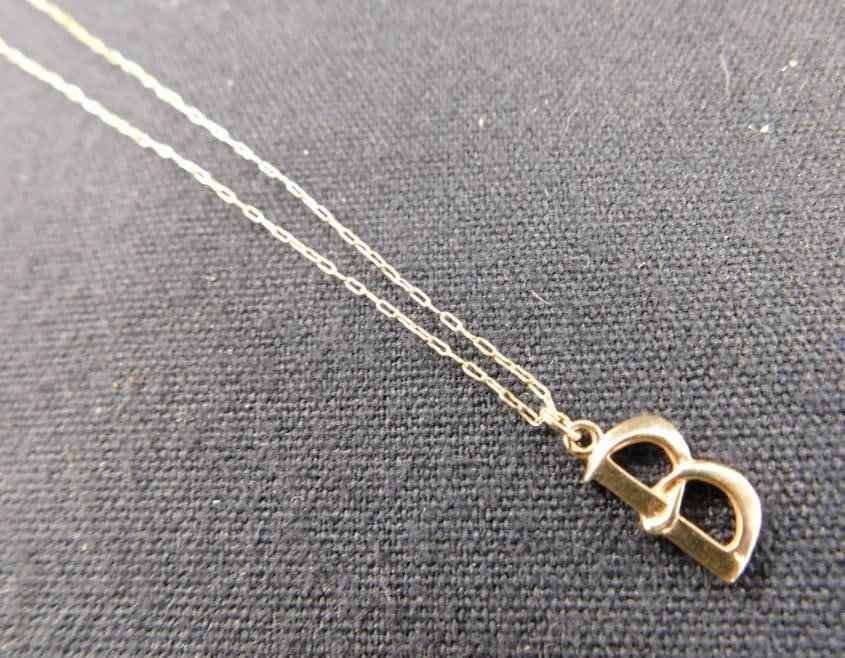 14K Yellow Gold - 16" "B" Pendant Necklace - Clasp Is Not Gold - .93 Grams TW: See Photos For Condition and Details