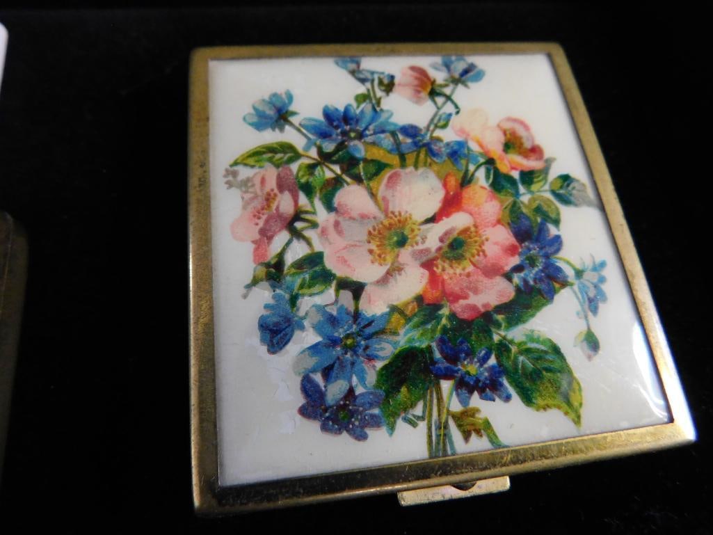 Tray Lot of 4 Vintage Compacts - 4