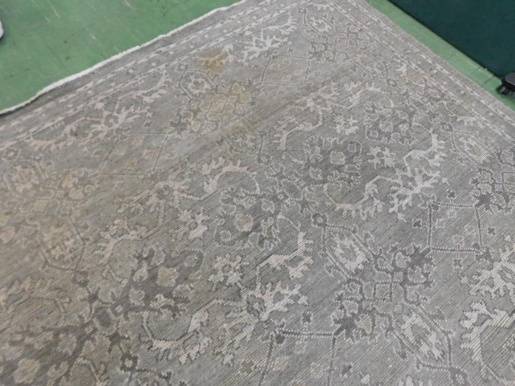 Room Size Rug - Gray Tones - 9